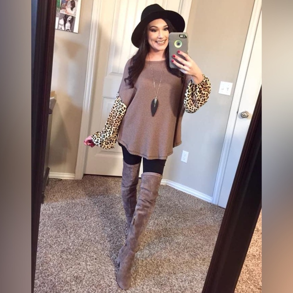 Chrysanthemum tan leopard sleeve Flowy loose top S